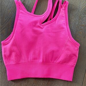 Gym shark top